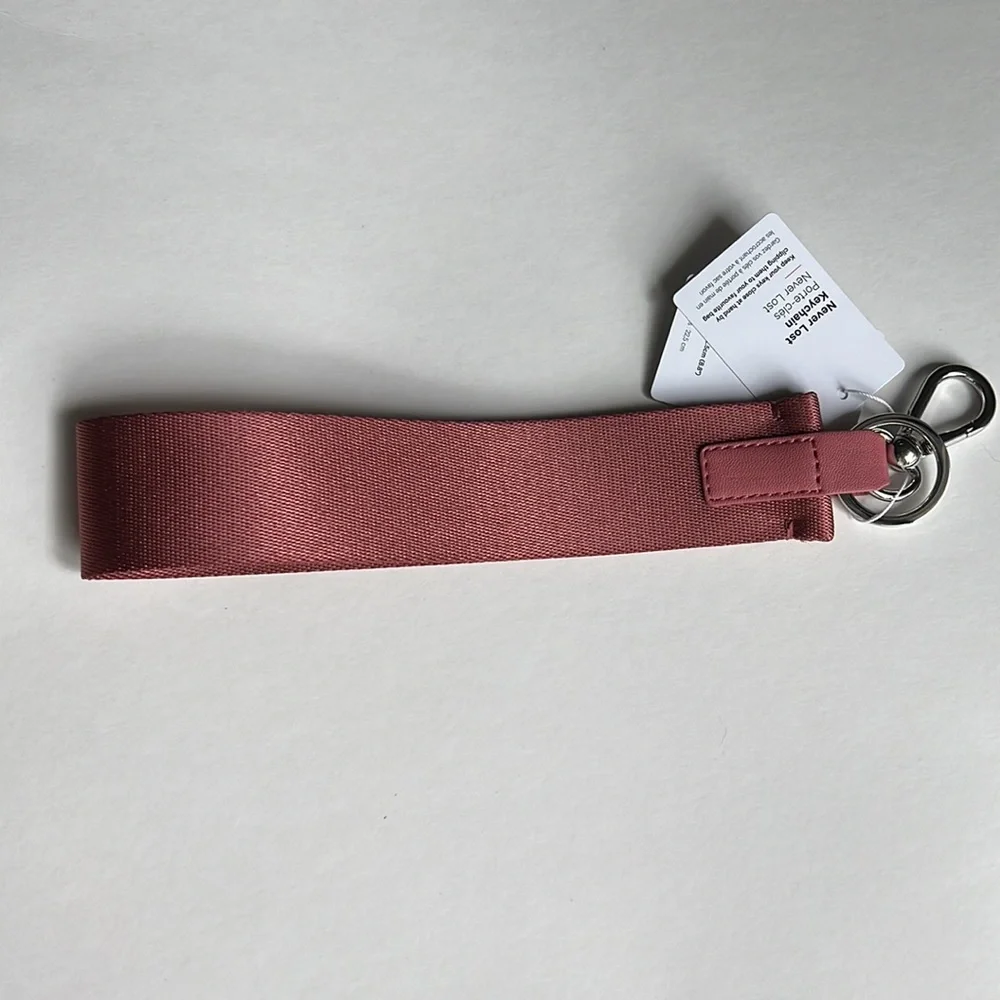 Lululemon Never Lost Keychain - Picture 4 of 4